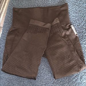 NWOT Gymshark energy seamless cropped legging